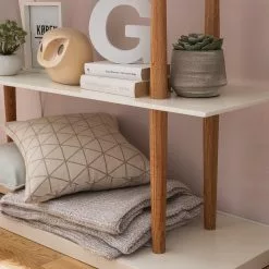 Mørteens Regal Lindholm IV - Weiß - 120 x 72 cm -Büromöbel Verkaufsgeschäft 1000110750 190924 12493900010 DETAILS P000000001000110750