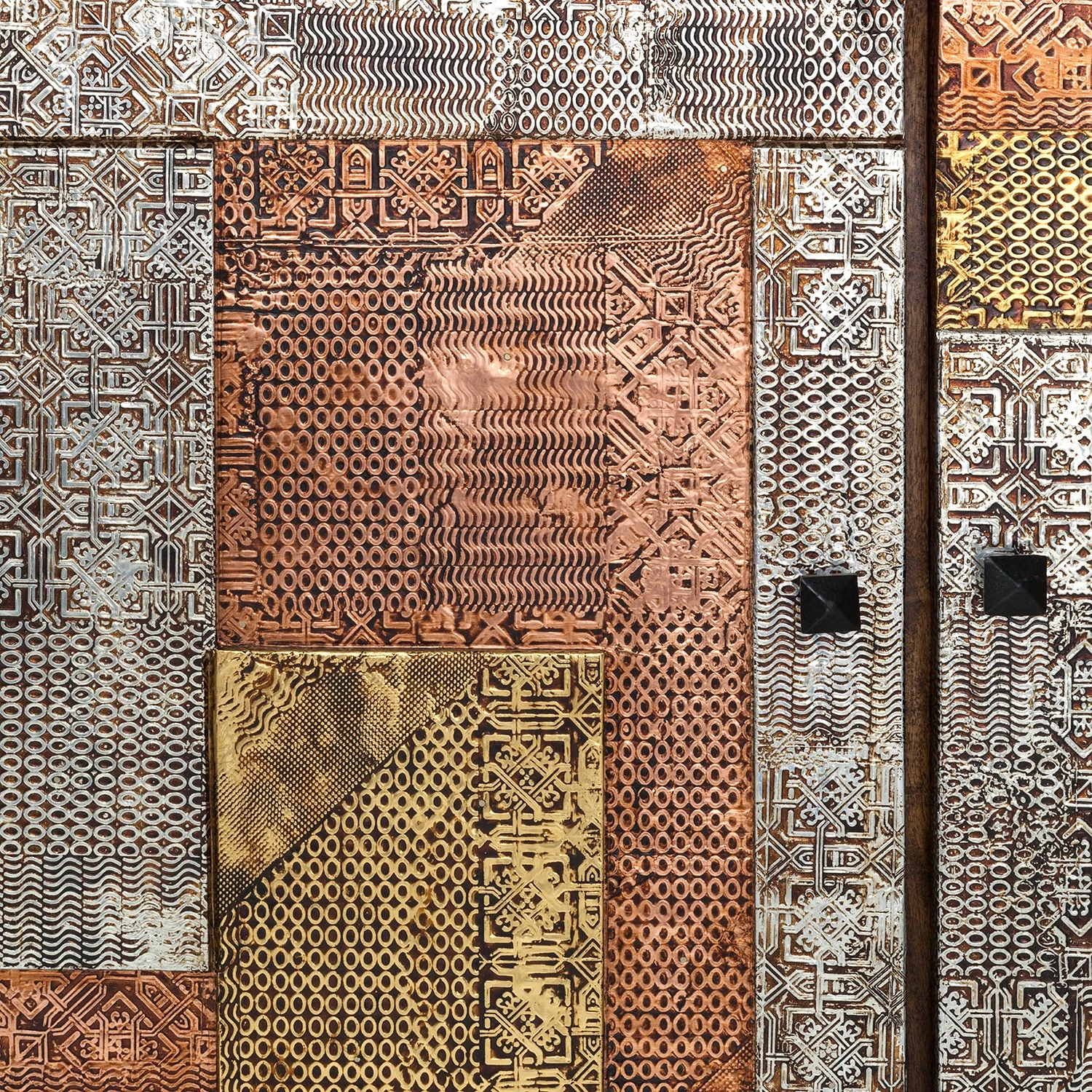 Wolf-Möbel Sideboard Orient - Akazie massiv / Metall - Mehrfarbig 10 Wolf-Möbel Sideboard Orient - Akazie massiv / Metall - Mehrfarbig – Bild 8