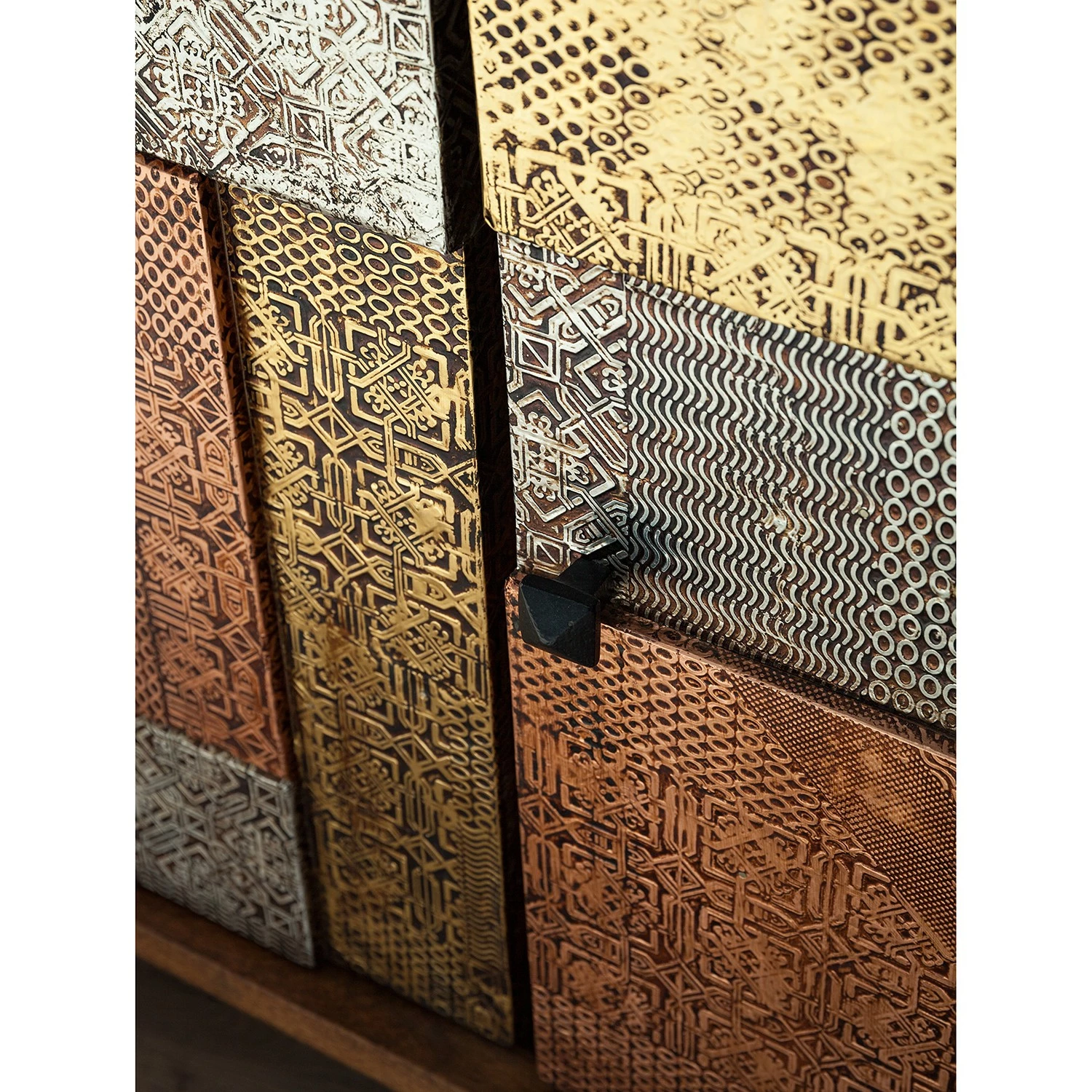 Wolf-Möbel Sideboard Orient - Akazie massiv / Metall - Mehrfarbig 18 Wolf-Möbel Sideboard Orient - Akazie massiv / Metall - Mehrfarbig – Bild 16