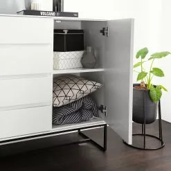 Fredriks Sideboard Zaddy I - Weiß / Schwarz -Büromöbel Verkaufsgeschäft 1000134689 210426 15153900014 DETAILS P000000001000134689
