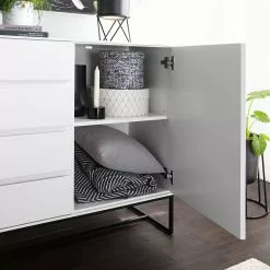 Fredriks Sideboard Zaddy II - Weiß 32 Fredriks Sideboard Zaddy II - Weiß -Büromöbel Verkaufsgeschäft 1000134696 190723 16140800020 MOOD DETAILS P000000001000134696 mood