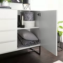 Fredriks Sideboard Zaddy II - Weiß 49 Fredriks Sideboard Zaddy II - Weiß -Büromöbel Verkaufsgeschäft 1000134696 210426 15155200020 DETAILS P000000001000134696