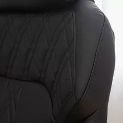 Furnitive Chefsessel Baylor XXL Kunstleder - Microfaser / Kunststoff - Schwarz 36 Furnitive Chefsessel Baylor XXL Kunstleder - Microfaser / Kunststoff - Schwarz -Büromöbel Verkaufsgeschäft 1000147213 201012 11160400044 DETAILS P000000001000147213