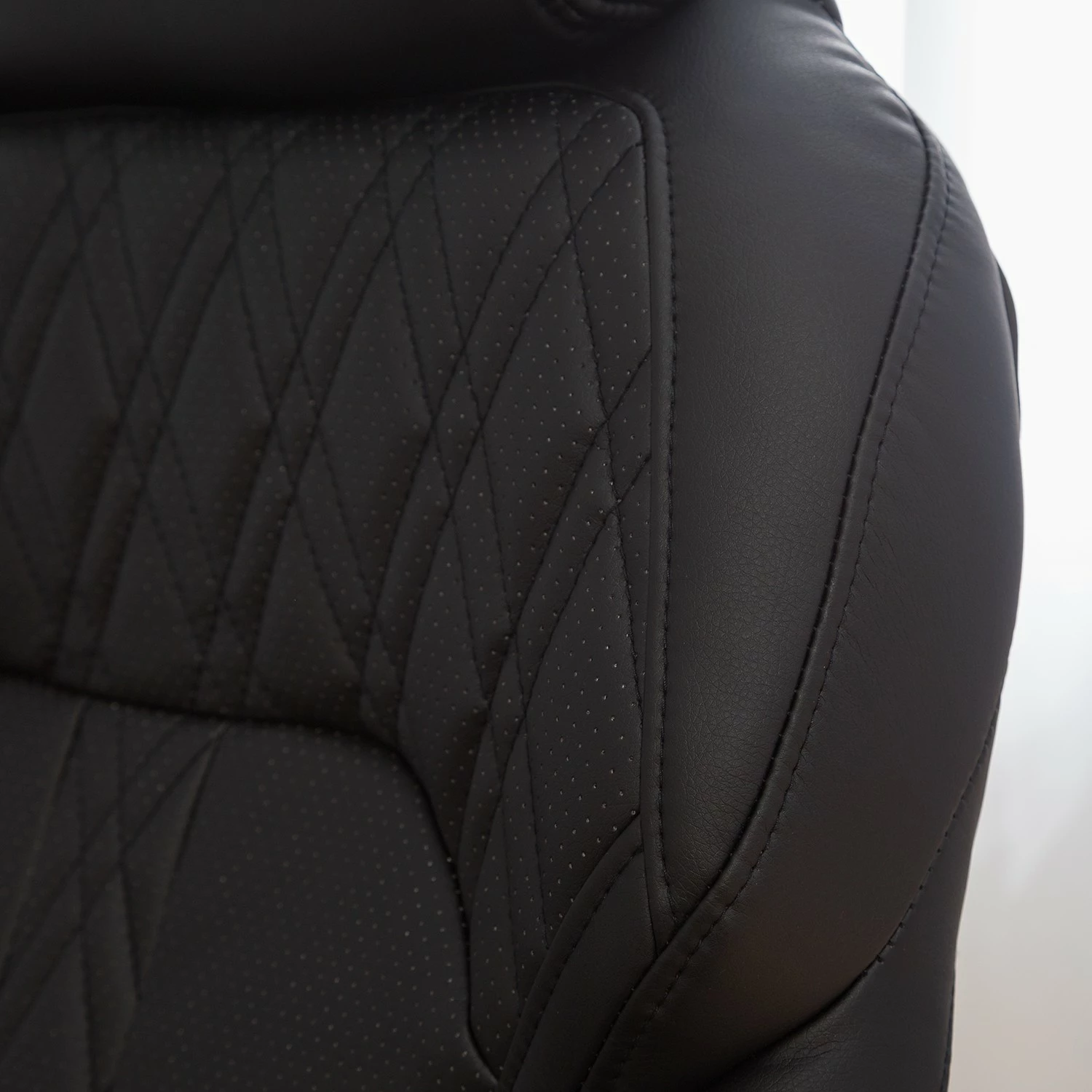 Furnitive Chefsessel Baylor XXL Kunstleder - Microfaser / Kunststoff - Schwarz 19 Furnitive Chefsessel Baylor XXL Kunstleder - Microfaser / Kunststoff - Schwarz – Bild 17