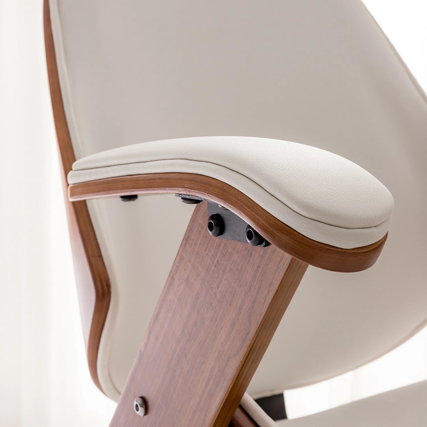 Fredriks Bürodrehstuhl Viiki - Kunstleder / Stahl - Weiß / Walnuss 8 Fredriks Bürodrehstuhl Viiki - Kunstleder / Stahl - Weiß / Walnuss – Bild 7