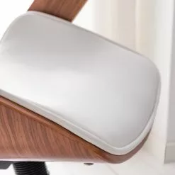 Fredriks Bürodrehstuhl Viiki - Kunstleder / Stahl - Weiß / Walnuss 22 Fredriks Bürodrehstuhl Viiki - Kunstleder / Stahl - Weiß / Walnuss -Büromöbel Verkaufsgeschäft 1000176727 210212 13382900013 DETAILS P000000001000176727 1