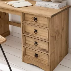 Maison Belfort Schreibtisch Finca Rustica II - Kiefer massiv - Kiefer Natur 24 Maison Belfort Schreibtisch Finca Rustica II - Kiefer massiv - Kiefer Natur -Büromöbel Verkaufsgeschäft 1000178045 200507 14224600002 DETAILS P000000001000178045