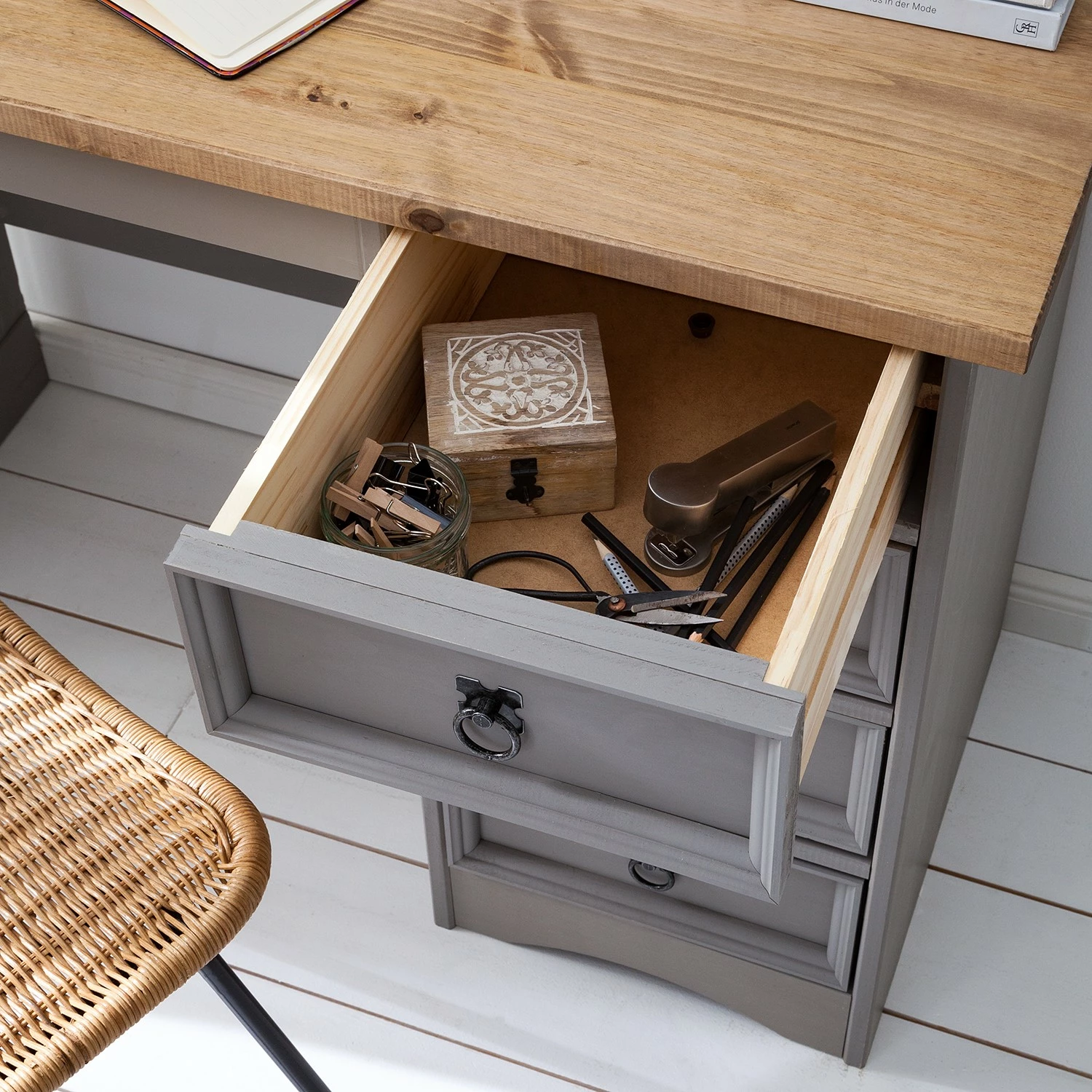 Maison Belfort Schreibtisch Finca Rustica II - Kiefer massiv - Kiefer Grau 13 Maison Belfort Schreibtisch Finca Rustica II - Kiefer massiv - Kiefer Grau – Bild 11