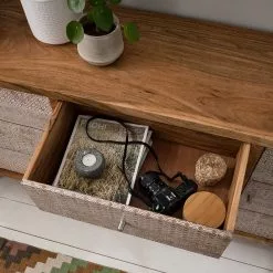 Ars manufacti Sideboard Buuda - Akazie massiv - Ecru / Akazie 19 Ars manufacti Sideboard Buuda - Akazie massiv - Ecru / Akazie -Büromöbel Verkaufsgeschäft 1000182064 200227 06193200030 MOOD DETAILS P000000001000182064 mood