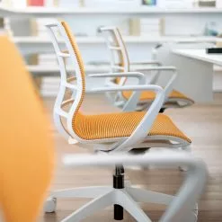 Sedus Bürostuhl se:joy I - Orange 22 Sedus Bürostuhl se:joy I - Orange -Büromöbel Verkaufsgeschäft 1000212424 200507 14155100194 DETAILS P000000001000212424