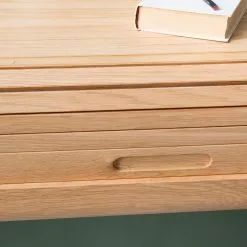 Mørteens Schreibtisch Hanck - Eiche teilmassiv 40 Mørteens Schreibtisch Hanck - Eiche teilmassiv -Büromöbel Verkaufsgeschäft 1000218287 210413 13344000008 DETAILS P000000001000218287