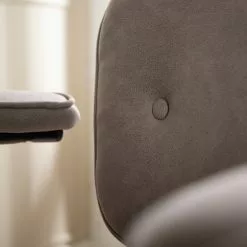 Furnitive Bürostuhl Orlu I - Microfaser / Eisen - Vintage Taupe / Schwarz 35 Furnitive Bürostuhl Orlu I - Microfaser / Eisen - Vintage Taupe / Schwarz -Büromöbel Verkaufsgeschäft 1000230752 220406 031 DETAILS P000000001000230752