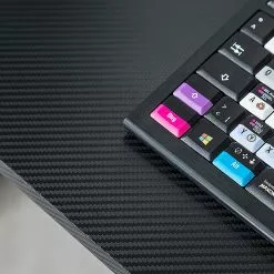 Furnitive Gaming Tisch mcRacing 8 - Carbon Dekor / Schwarz & Rot - Breite: 140 cm -Büromöbel Verkaufsgeschäft 1000233941 210415 15080800055 DETAILS P000000001000233941