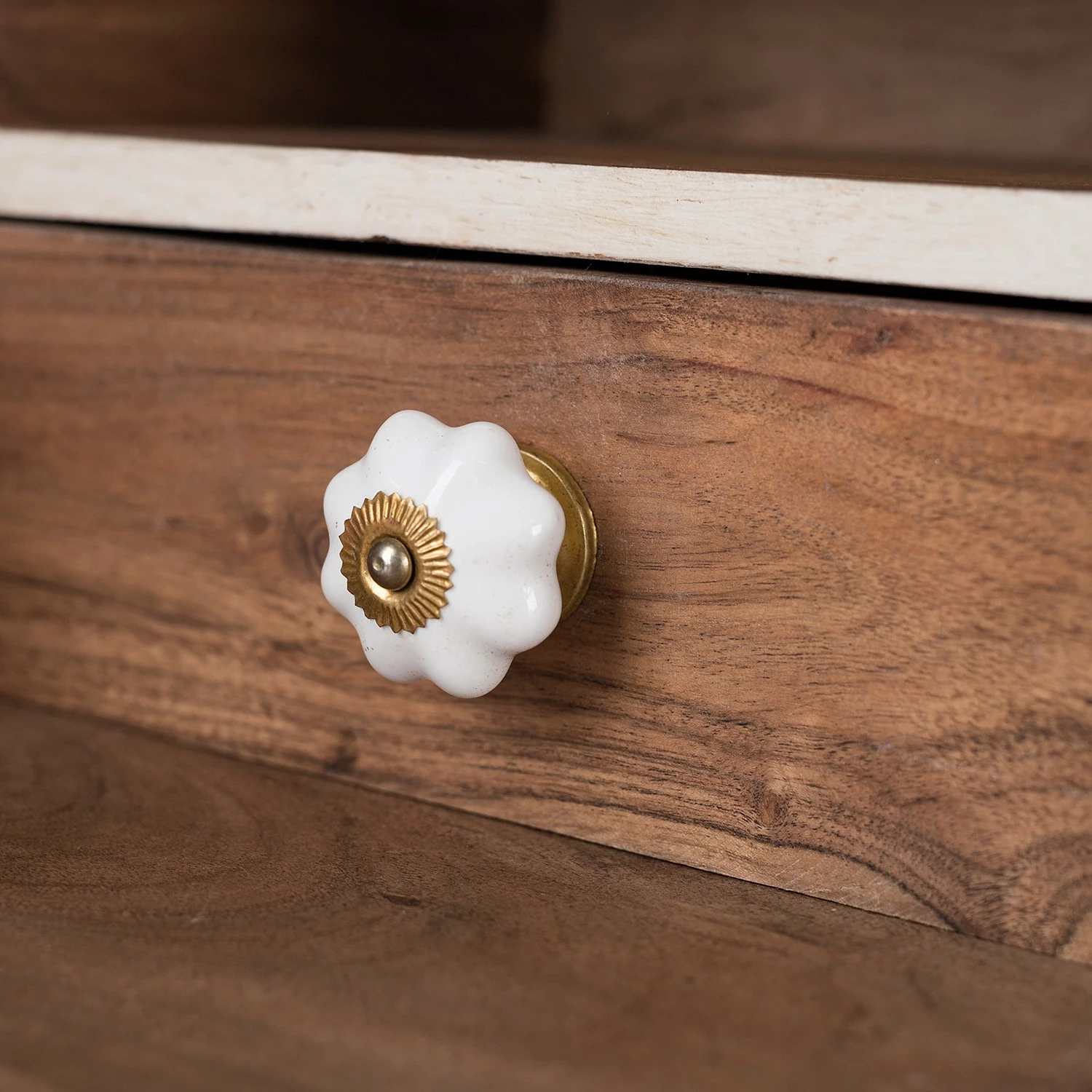 Wolf-Möbel Sekretär Maison - Akazie massiv - Akazie Stone / Antik Weiß 12 Wolf-Möbel Sekretär Maison - Akazie massiv - Akazie Stone / Antik Weiß – Bild 10