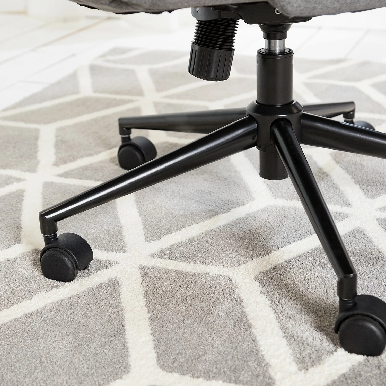 Furnitive Massagebürostuhl Barking - (mit Massagefunktion) - Flachgewebe / Metall - Grau / Schwarz 20 Furnitive Massagebürostuhl Barking - (mit Massagefunktion) - Flachgewebe / Metall - Grau / Schwarz – Bild 18