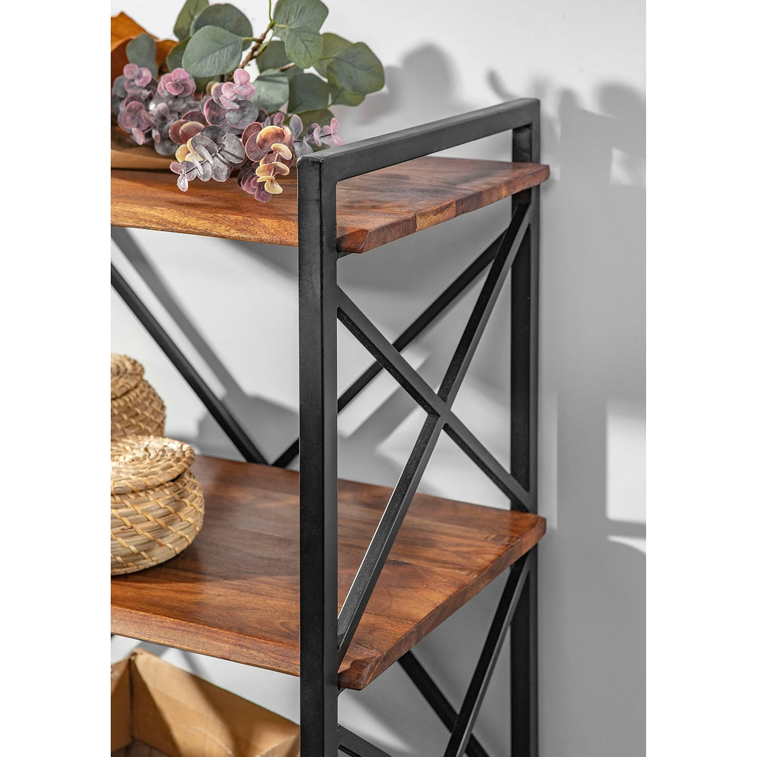 Red Living Regal Ugo II - Mango massiv / Metall - Mango / Schwarz 11 Red Living Regal Ugo II - Mango massiv / Metall - Mango / Schwarz – Bild 9