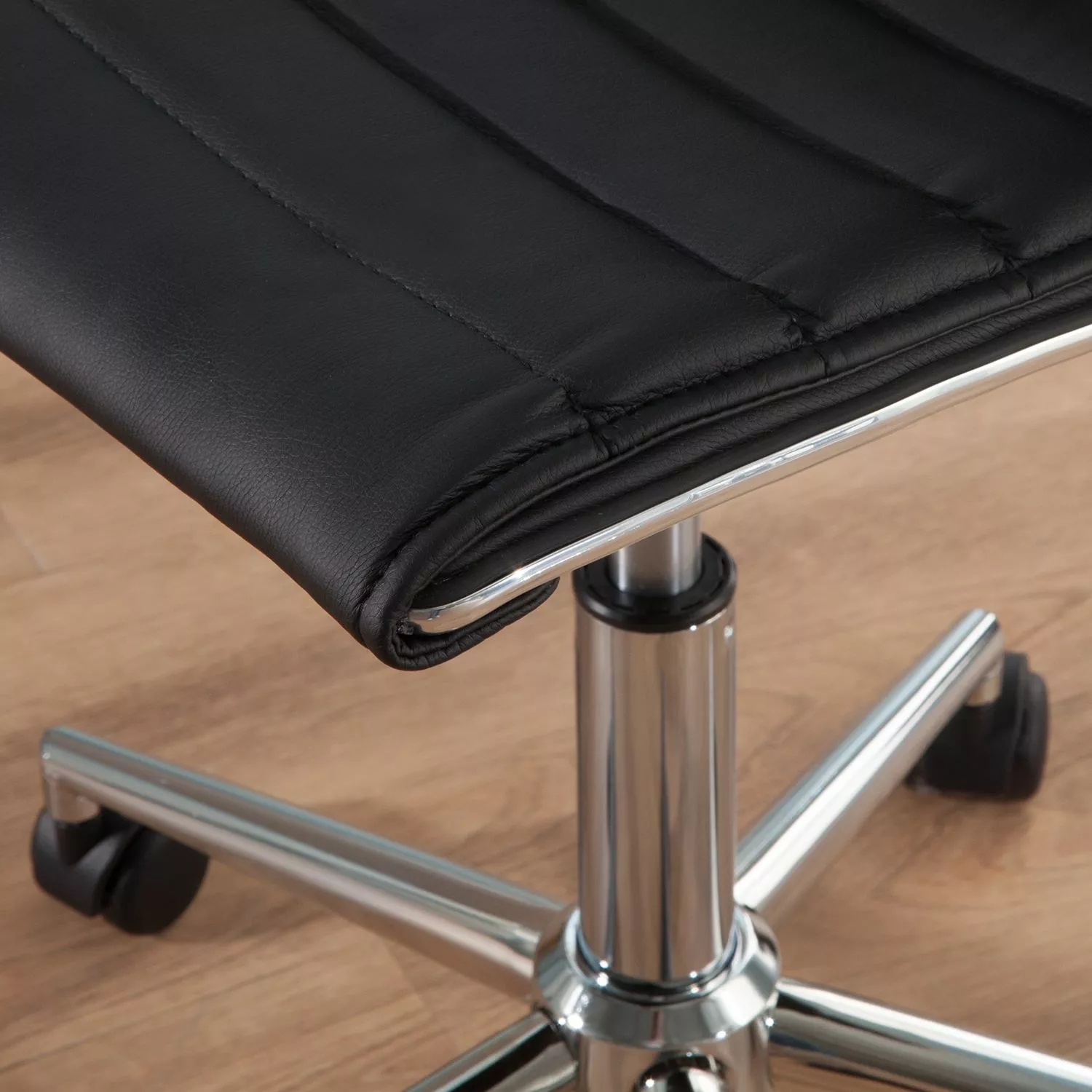 Mooved Bürodrehstuhl Marilyn - Schwarz 12 Mooved Bürodrehstuhl Marilyn - Schwarz – Bild 10