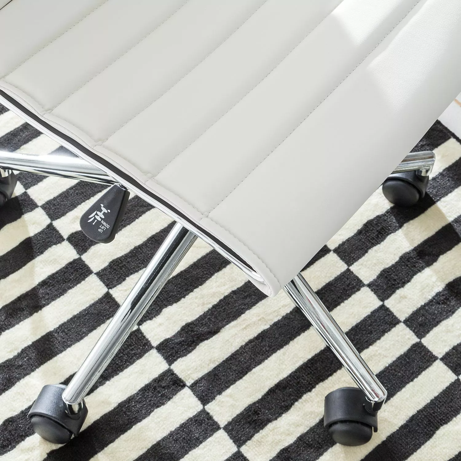 Mooved Bürodrehstuhl Marilyn - Weiß 11 Mooved Bürodrehstuhl Marilyn - Weiß – Bild 9