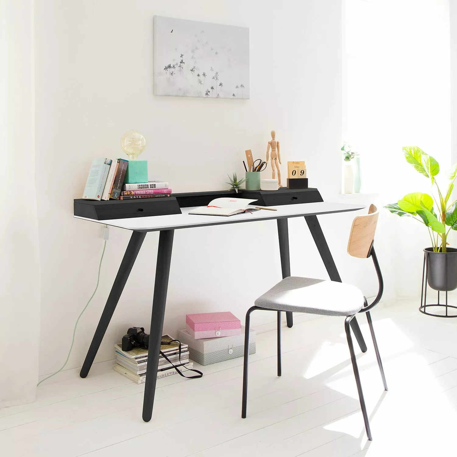 Studio Copenhagen Schreibtisch Stave II - Eiche teilmassiv 4 Studio Copenhagen Schreibtisch Stave II - Eiche teilmassiv – Bild 2